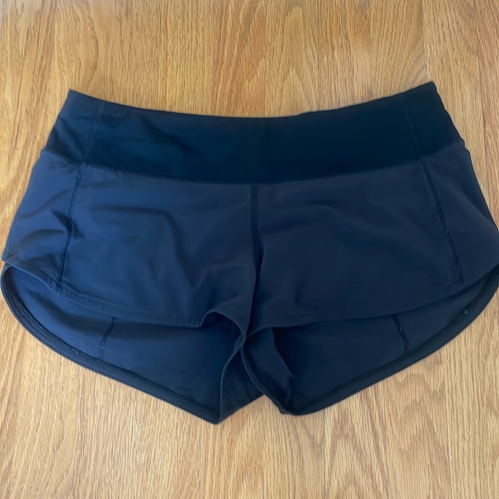 Lululemon low rise 2.5 shorts